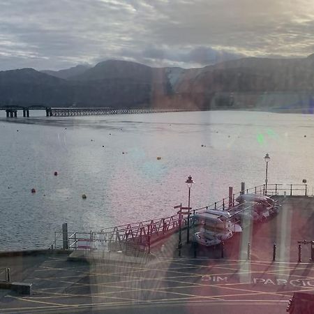 Harbourside 2 Bed Apartment, Barmouth Bridge Views Exterior photo