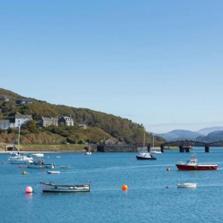 Harbourside 2 Bed Apartment, Barmouth Bridge Views Exterior photo