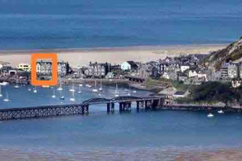 Harbourside 2 Bed Apartment, Barmouth Bridge Views Exterior photo